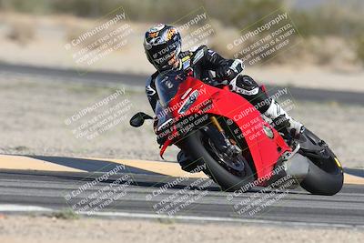 media/Oct-30-2025-Racers Edge (Thu) [[dabbdaf680]]/3-B Group/Session 1 (Turn 5)/